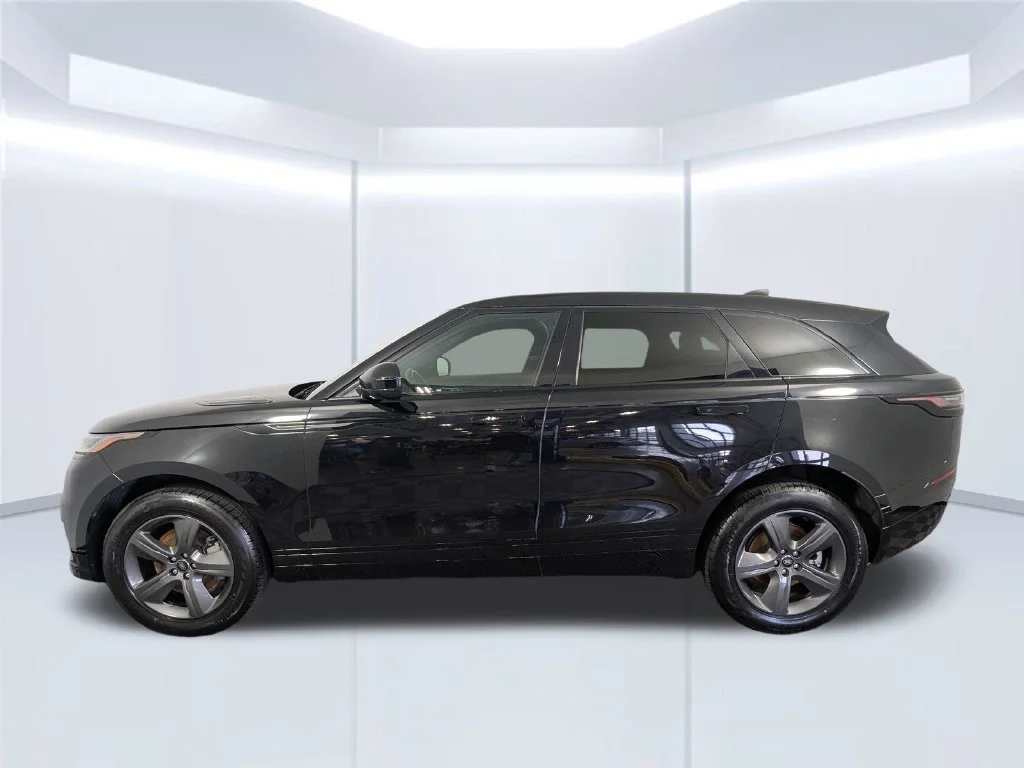 Certified Used 2025 Black Land Rover Dynamic SE image 17