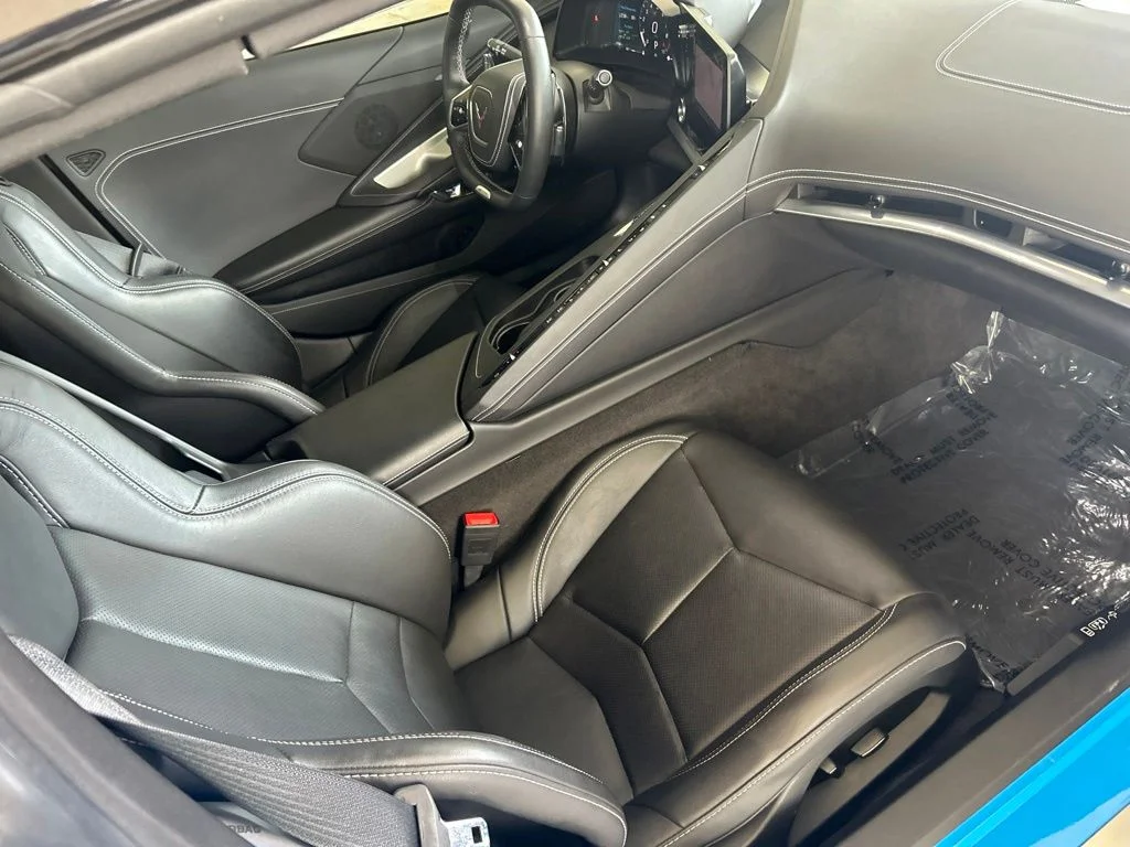 Used 2025 Blue Chevrolet Z06 image 23