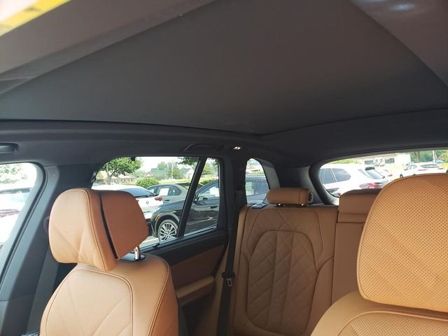 New 2026 Manhattan Green Metallic BMW xDrive40i image 22