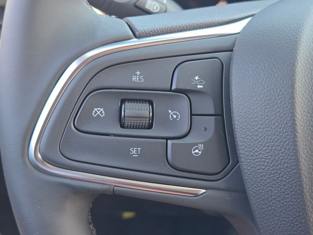 New 2026 Summit White Buick Preferred image 31