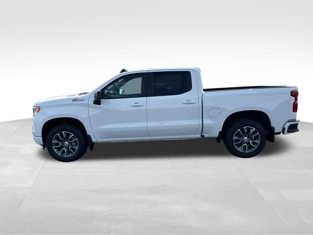 New 2026 Summit White Chevrolet RST image 3