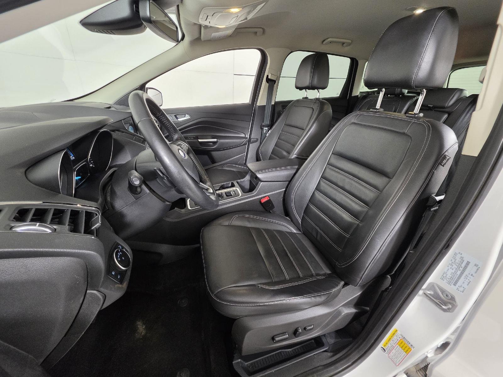 Used 2017 White Platinum Metallic Tri-Coat Ford Titanium image 2