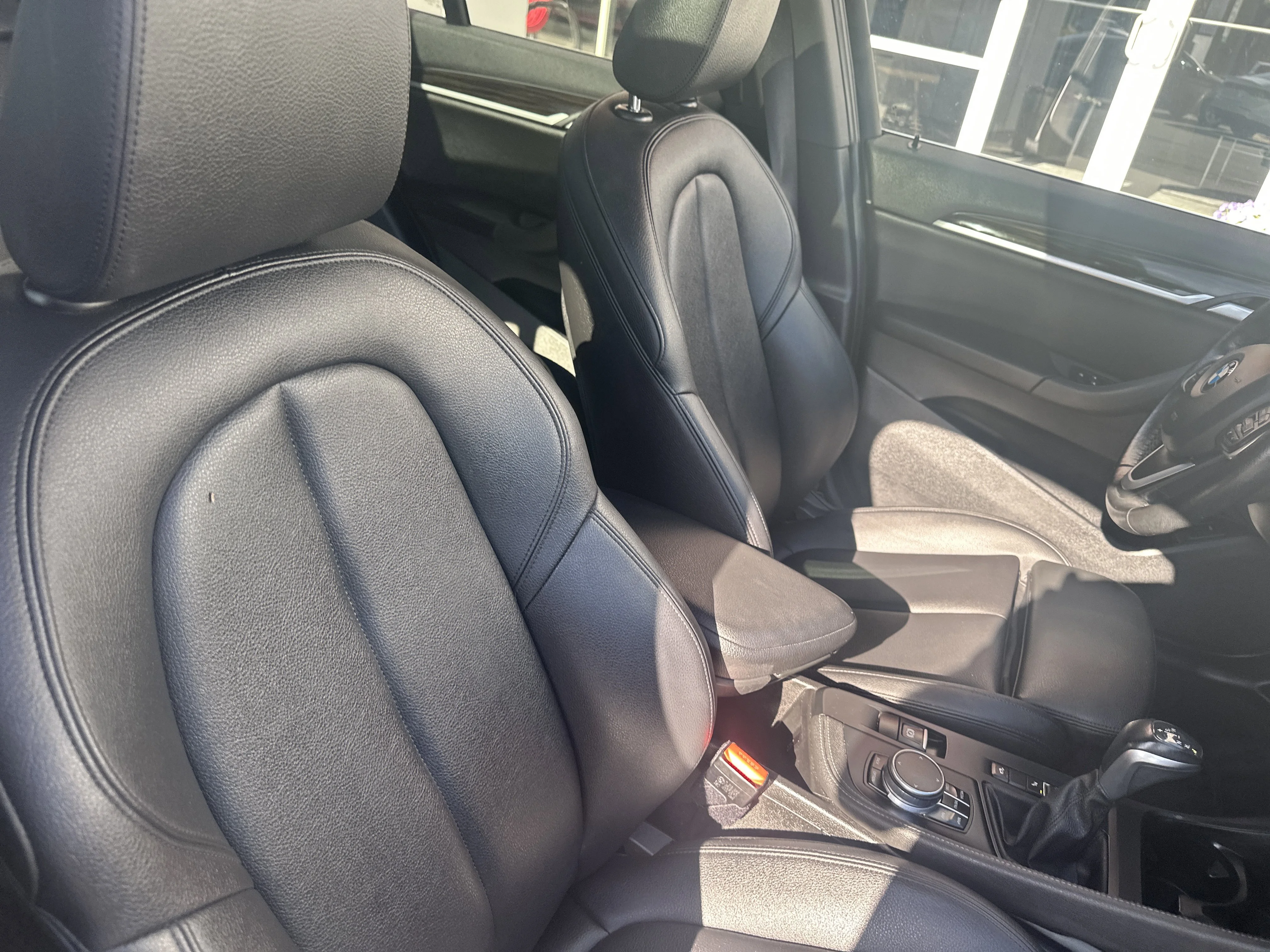 Used 2019 Black Sapphire Metallic BMW xDrive28i image 34
