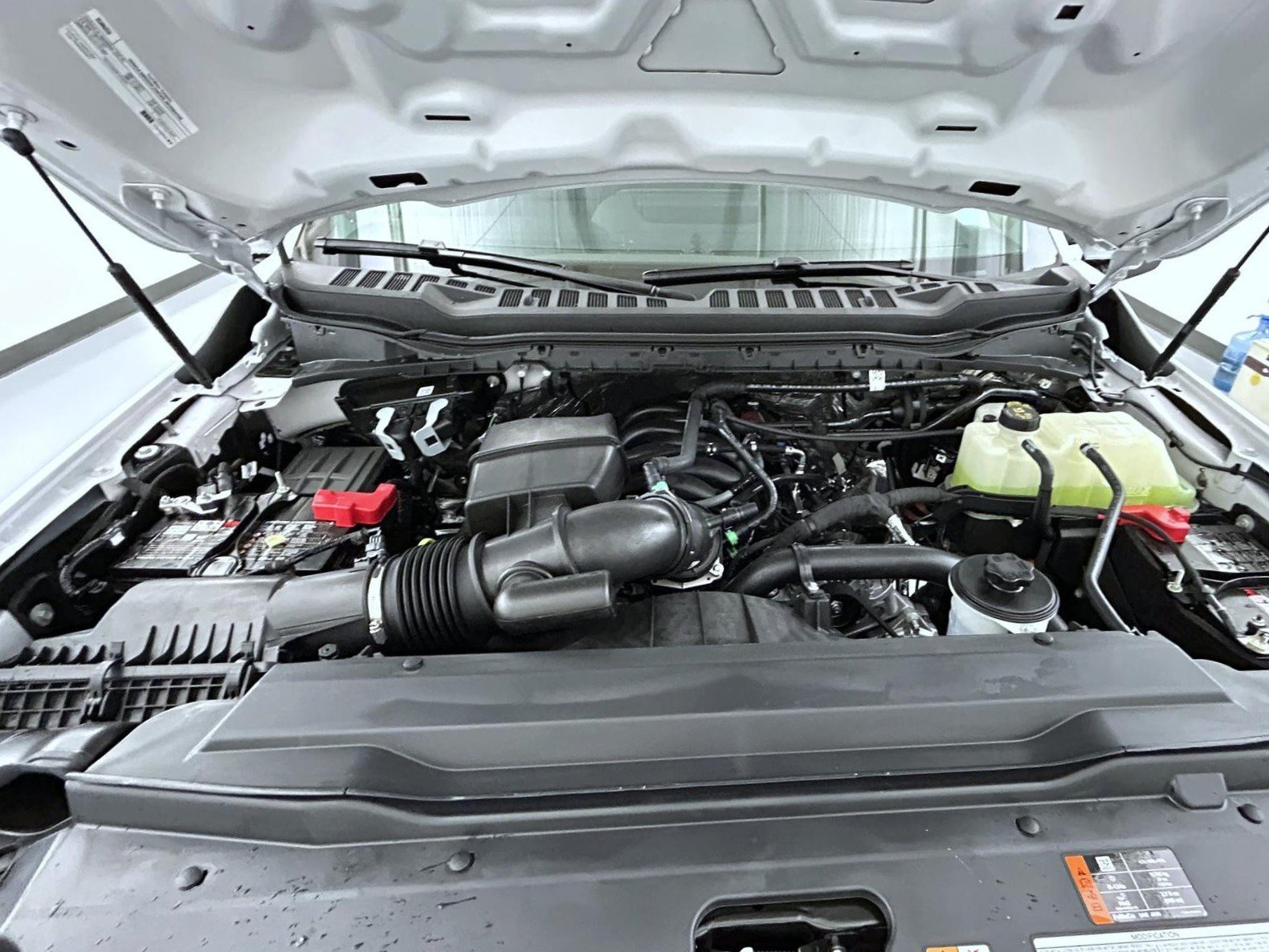 New 2026 Oxford White Ford XL image 25