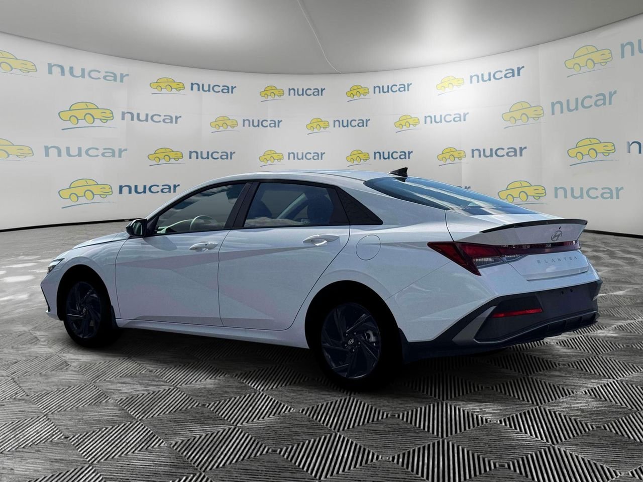 2026 Hyundai Elantra — photo 4