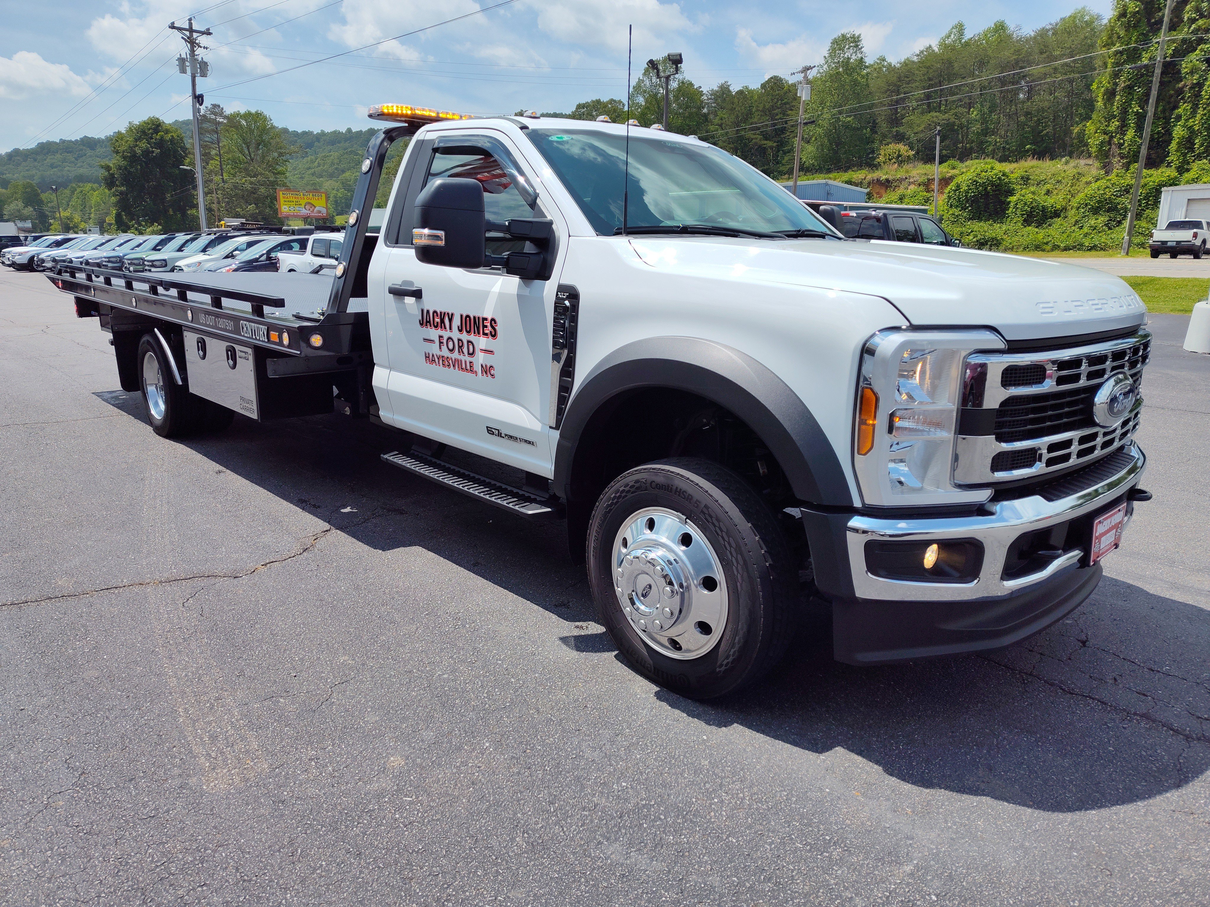 2024 Ford F-550 Super Duty Chassis Cab XLT - Photo 15