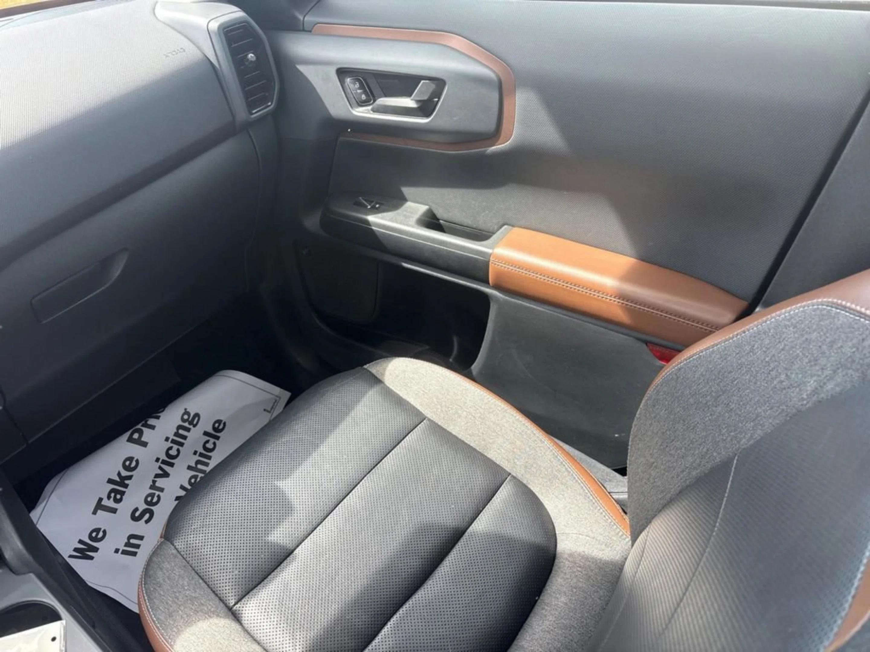 Used 2022 Orange Metallic Ford Outer Banks image 14