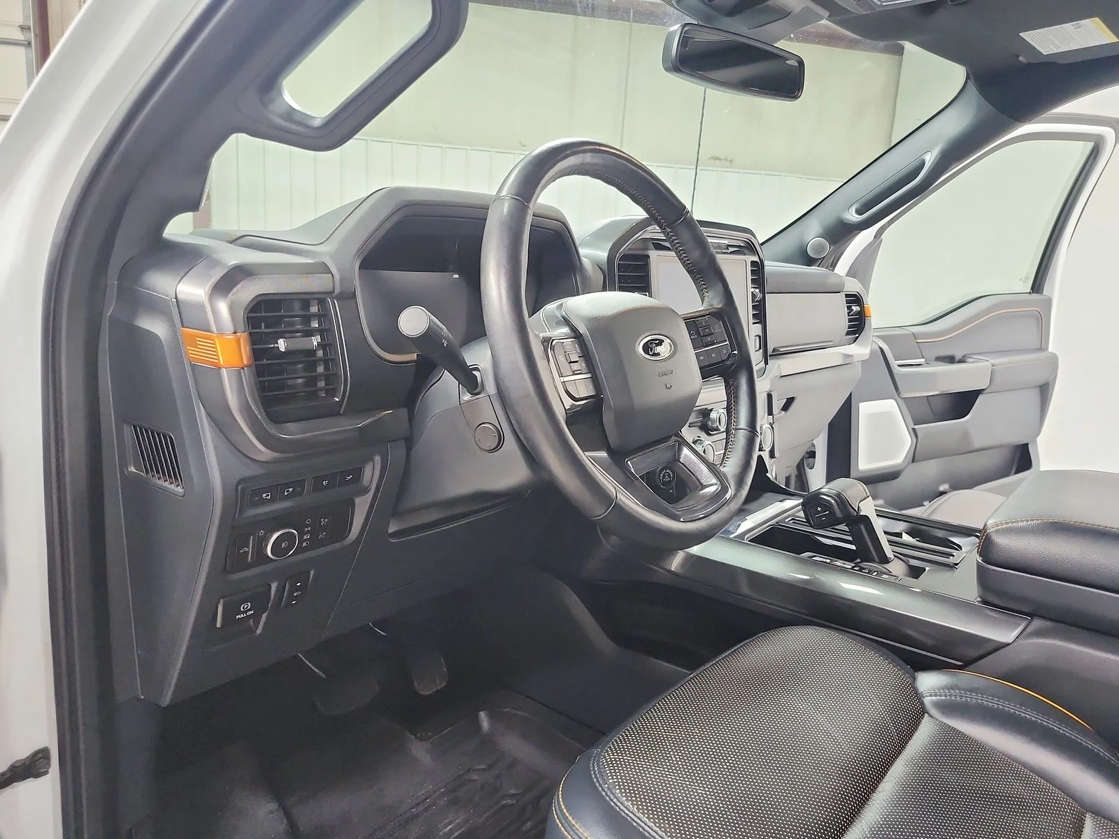 Used 2022 Oxford White Ford Tremor image 19