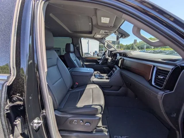 Used 2024 Onyx Black GMC Denali image 36