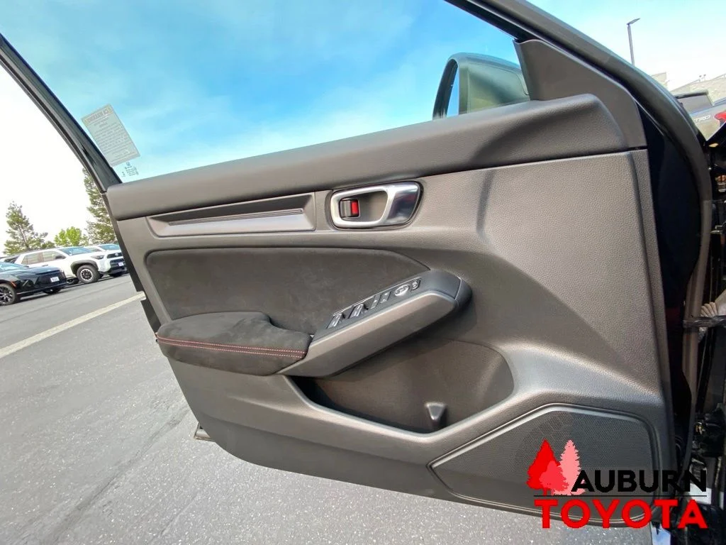 Used 2023  Honda  image 31
