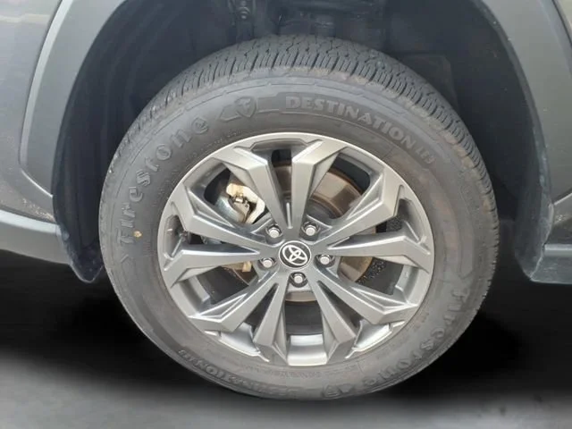 Used 2024 Gray Toyota XLE Premium image 15
