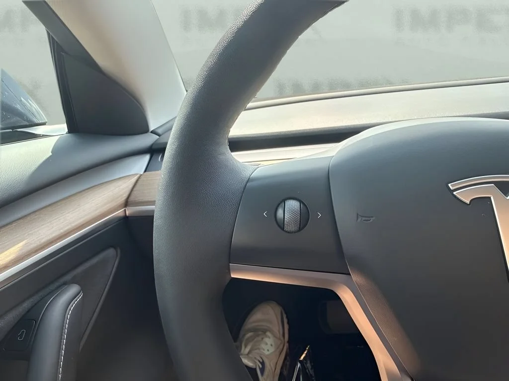 Used 2023 Gray Tesla  image 16