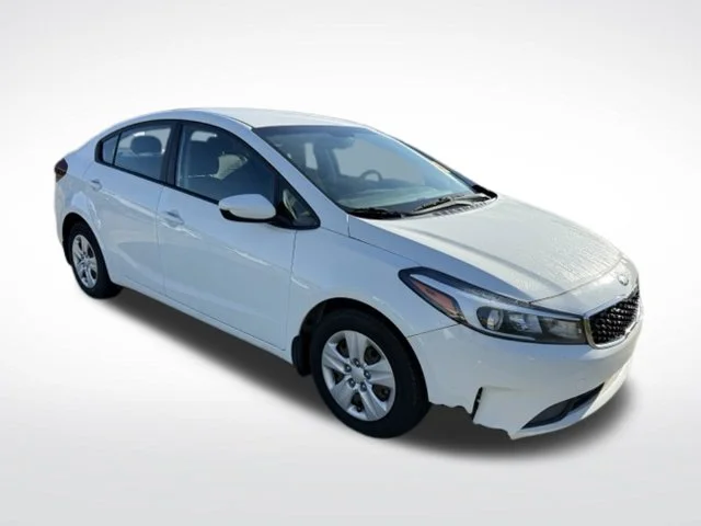 Used 2017 White Kia LX image 3