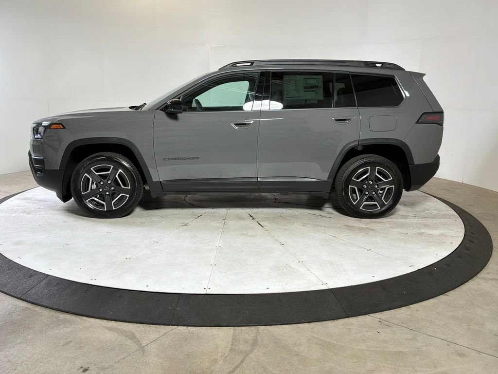 New 2026 Sting-Gray Clear-Coat Exterior Paint Jeep Limited image 4