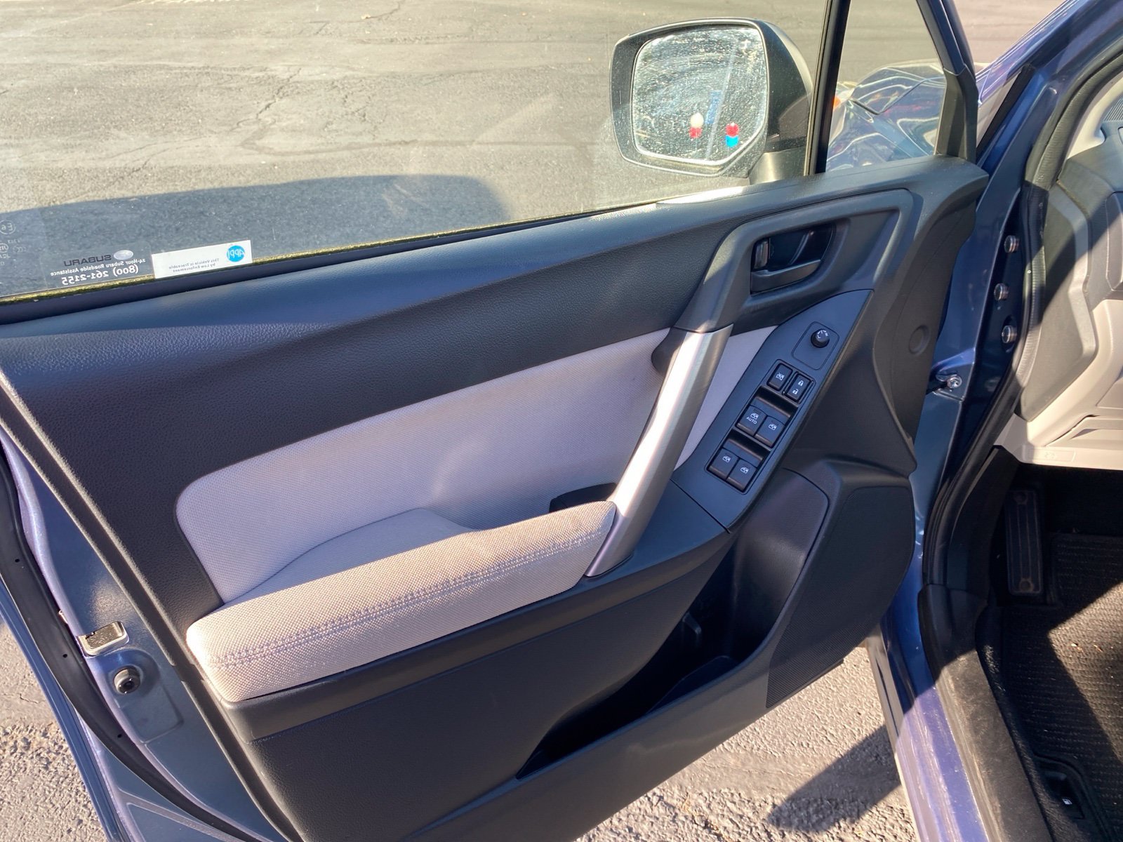 Used 2015 Quartz Blue Pearl Subaru 2.5i image 21