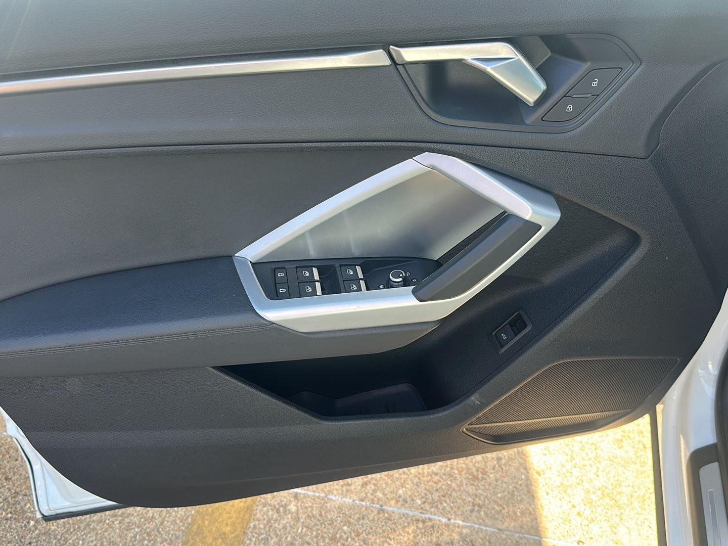 Used 2025 WHITE Audi S line Premium image 8