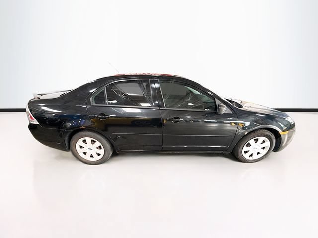 Used 2009  Ford S image 5
