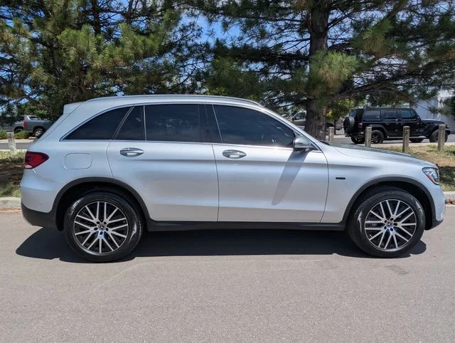 Used 2020 Iridium Silver Metallic Mercedes-Benz GLC 350e image 2