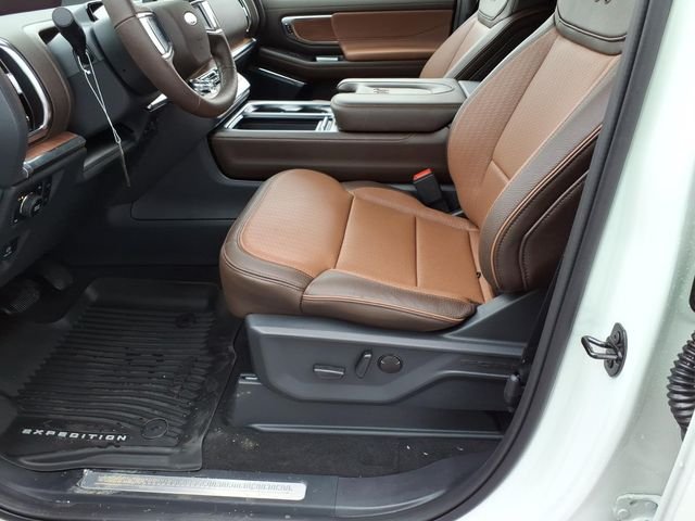 New 2026 Star White Metallic Tri-Coat Ford MAX King Ranch® image 20