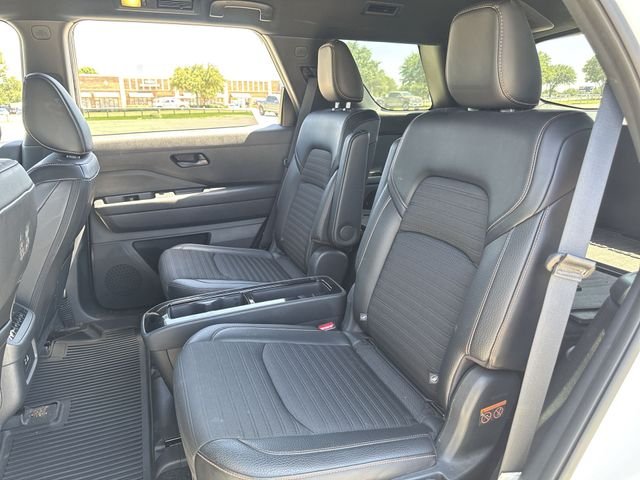 Used 2024 White Nissan Rock Creek image 21