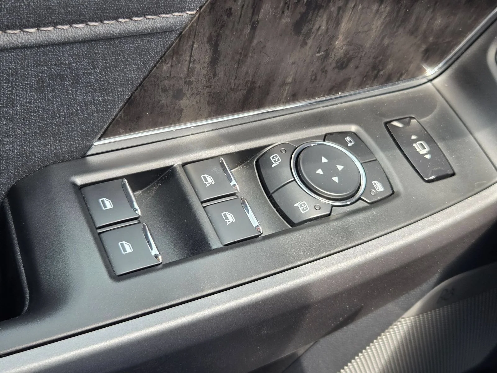 New 2026 Agate Black Metallic Ford F-250® Lariat® image 14
