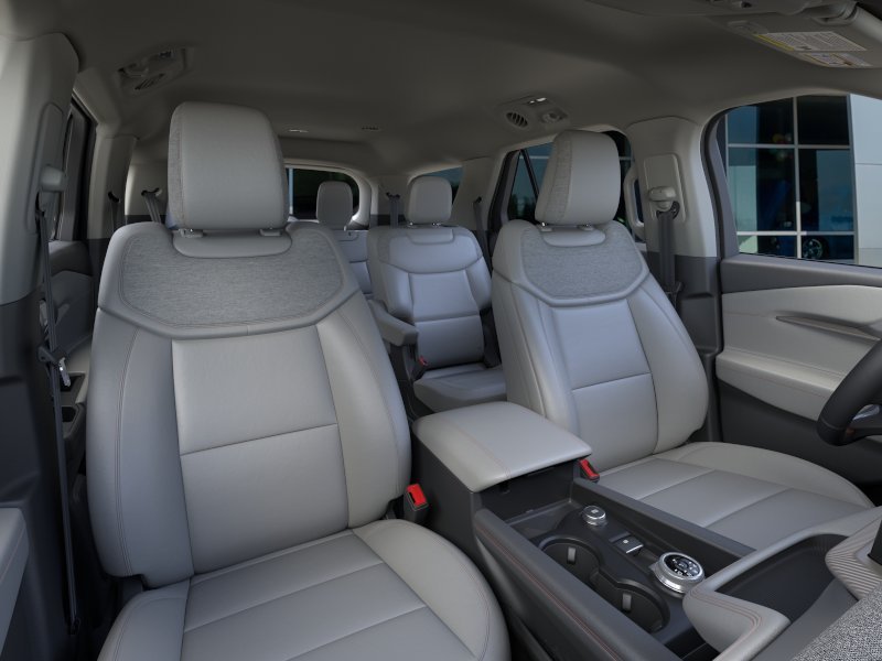 New 2026 Star White Metallic Tri-Coat Ford Active image 10