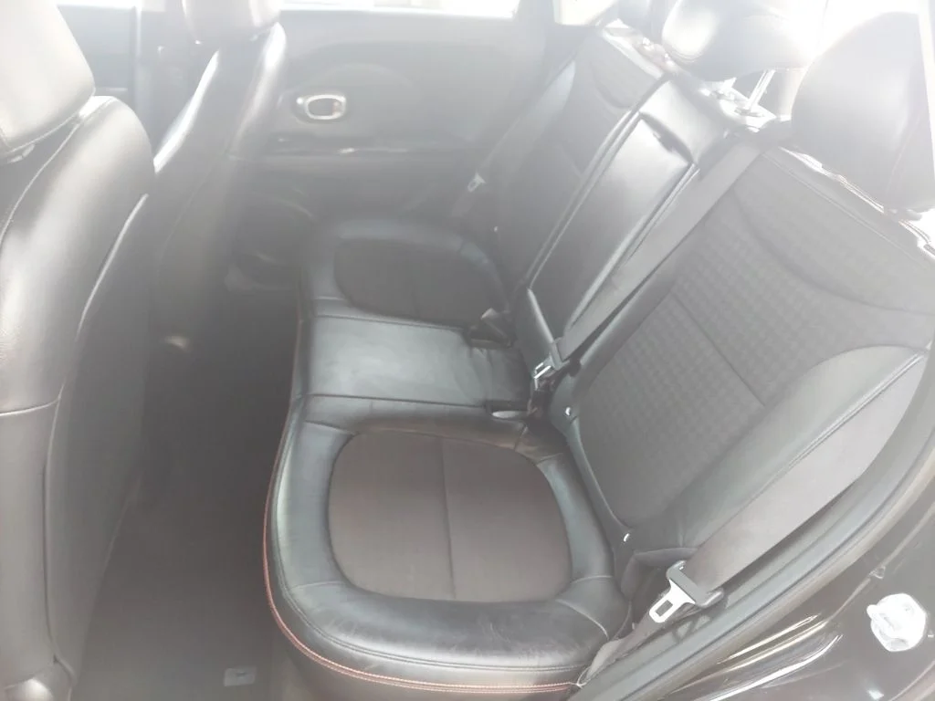 Used 2018 Black Kia Exclaim image 36