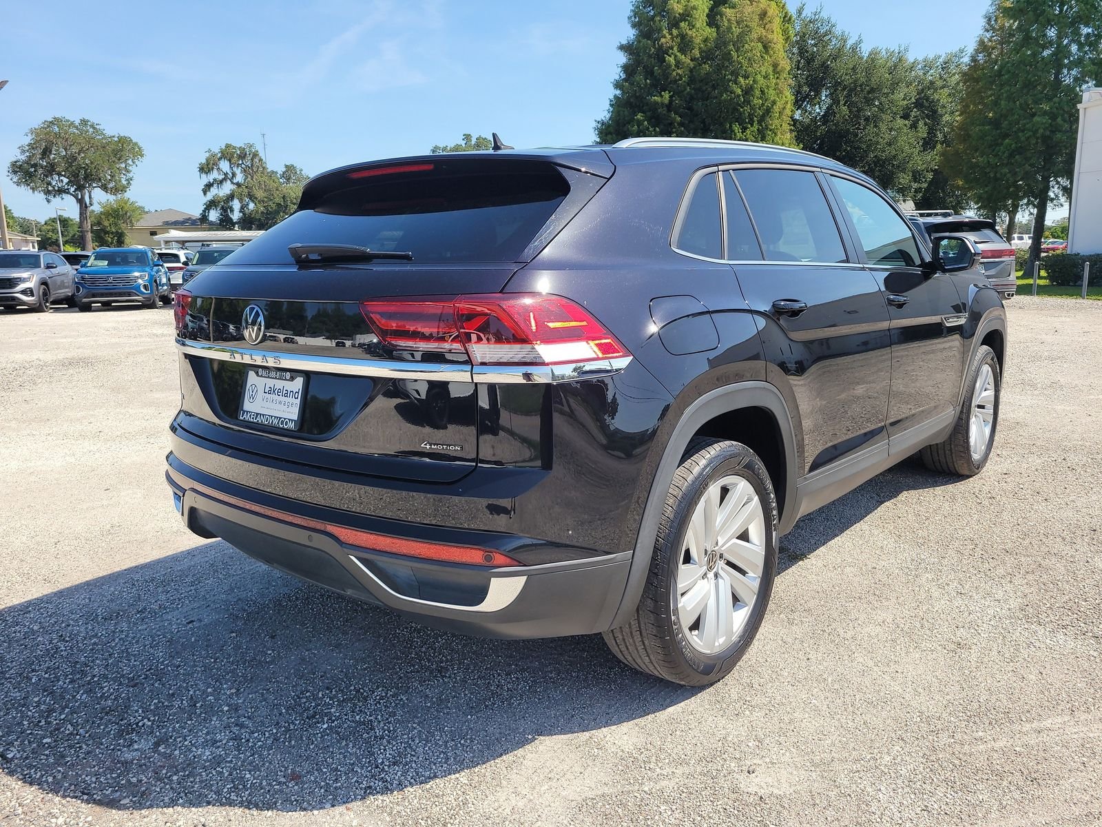 2023 Volkswagen Atlas Cross Sport SE w/Tech - Photo 6