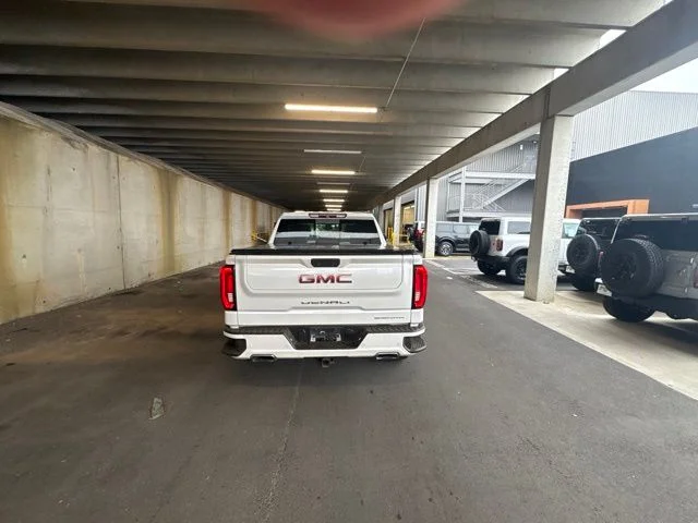 Used 2019 White GMC Denali image 4