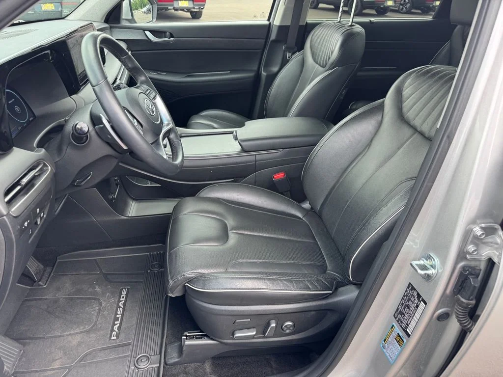 Used 2024 Silver Hyundai Limited image 7