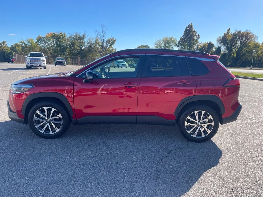 Used 2025 Red Toyota XLE image 4