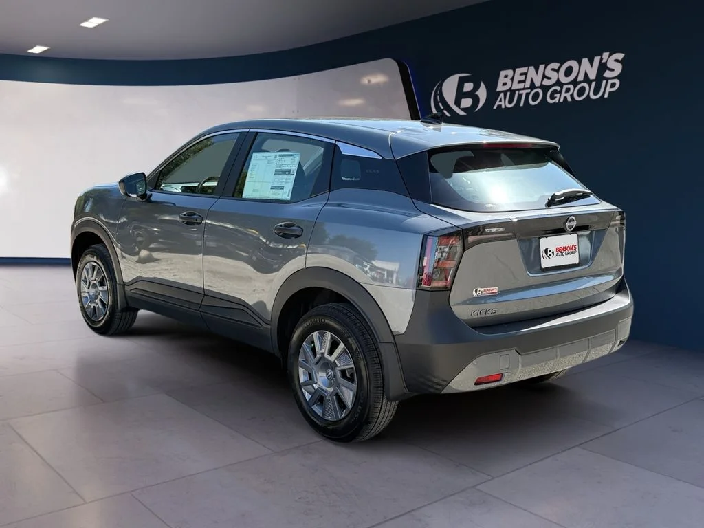 New 2027 Gray Nissan S image 3