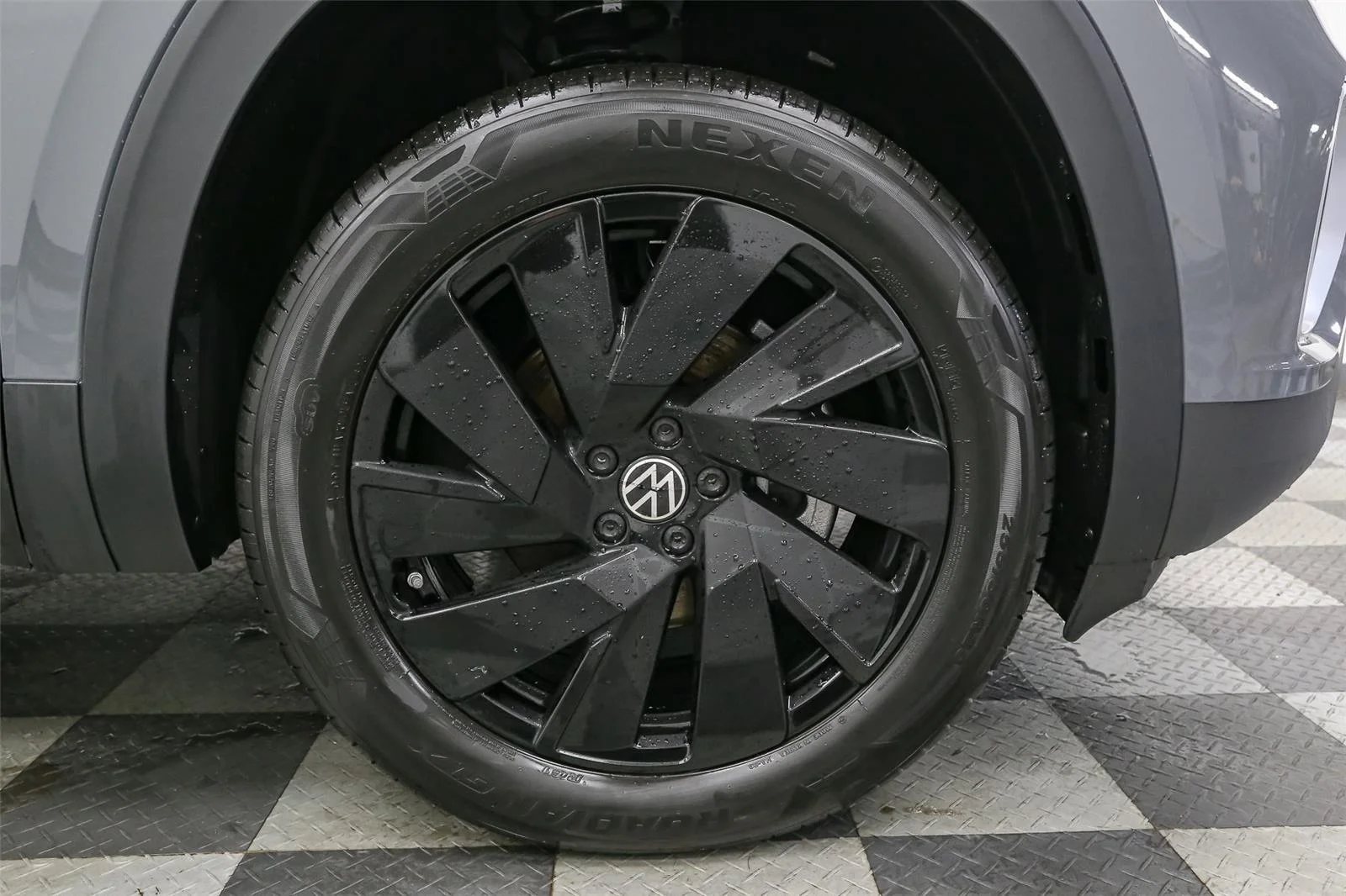 New 2026 Pure Gray Volkswagen 2.0T SE w/Technology image 12