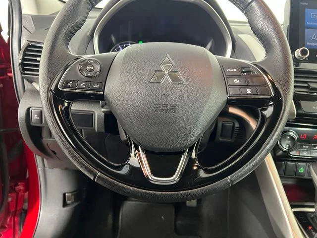 Used 2025 Lightning Blue Metallic Mitsubishi SE image 20