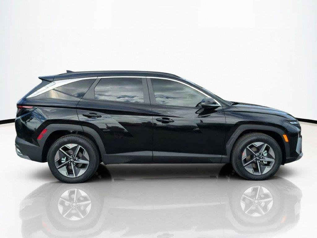 New 2026 Black Hyundai SEL Premium FWD image 4