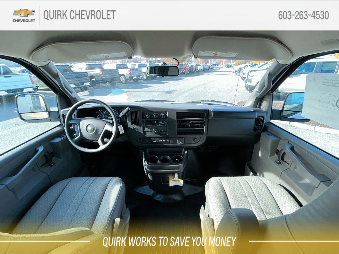 2025 Chevrolet Express Cargo Work Van - Photo 12