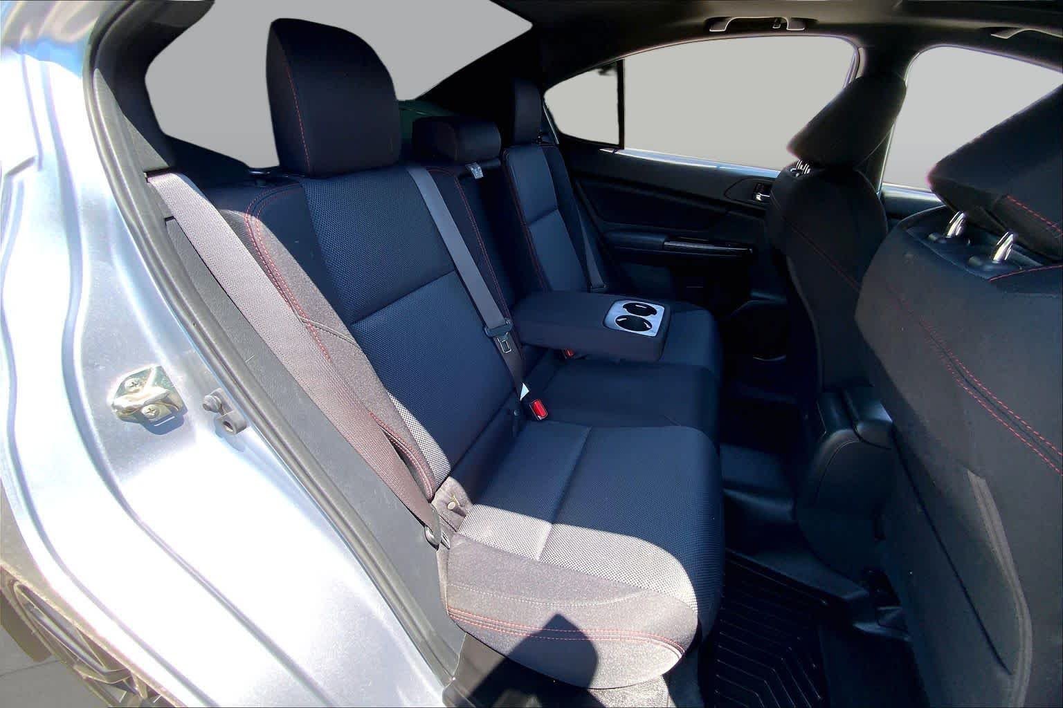 Used 2020 Ice Silver Metallic Subaru Premium image 20