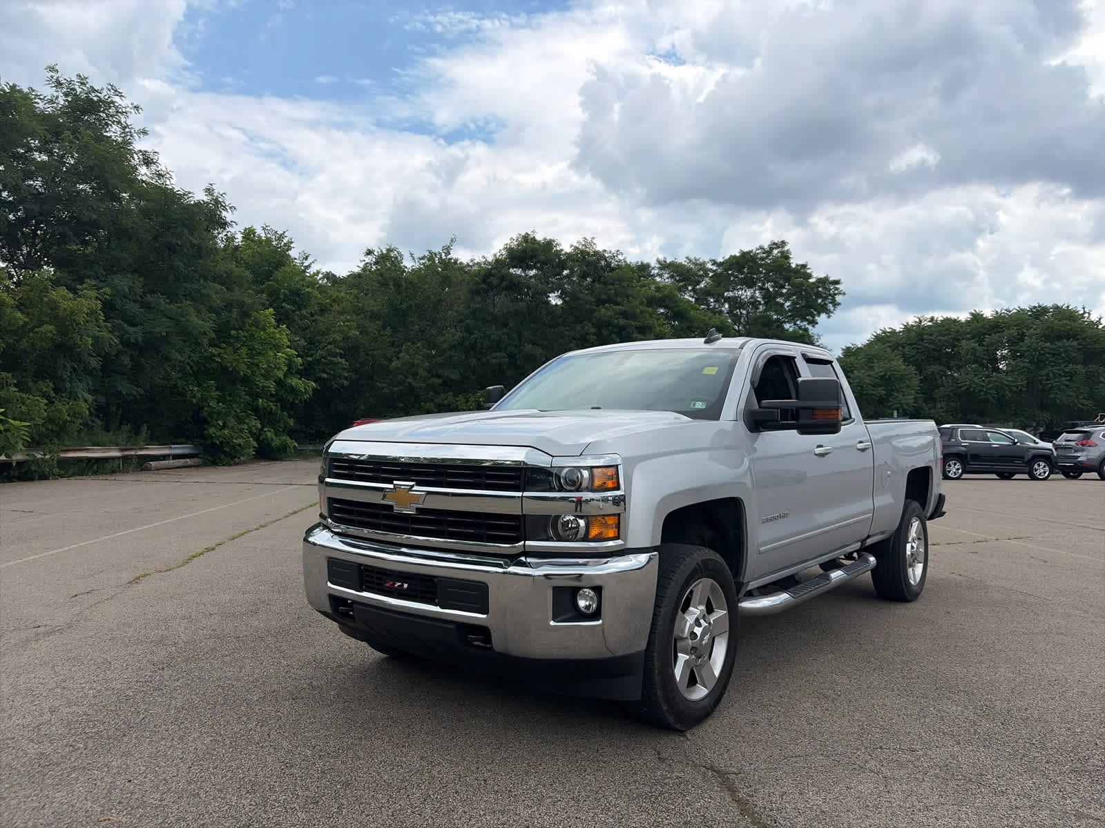 Used 2016 SILVER ICE METALLIC Chevrolet LT image 1