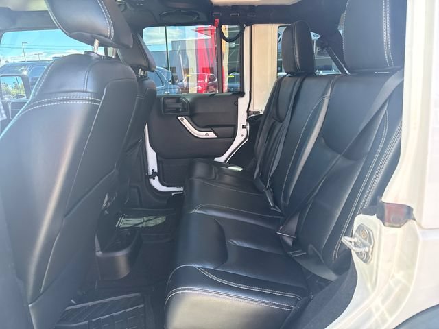 Used 2014 Bright White Clearcoat Jeep Rubicon image 14