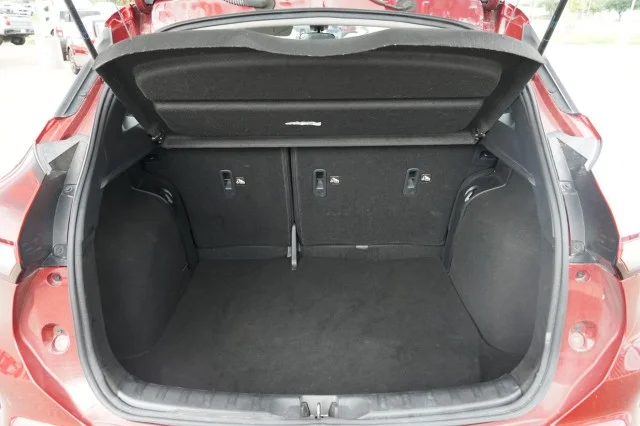 Used 2023 Scarlet Ember Tintcoat Nissan SR image 10