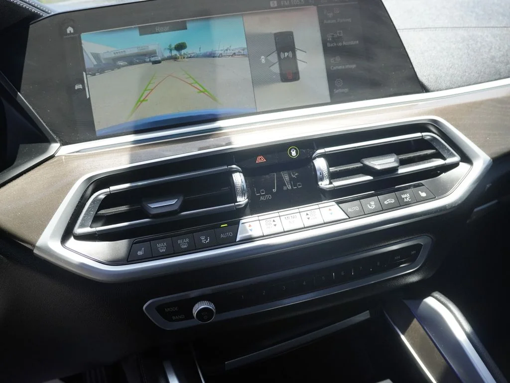 Certified Used 2022 Black BMW xDrive40i image 17