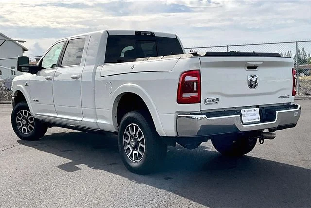 2024 RAM Ram 3500 Pickup Longhorn - Photo 12