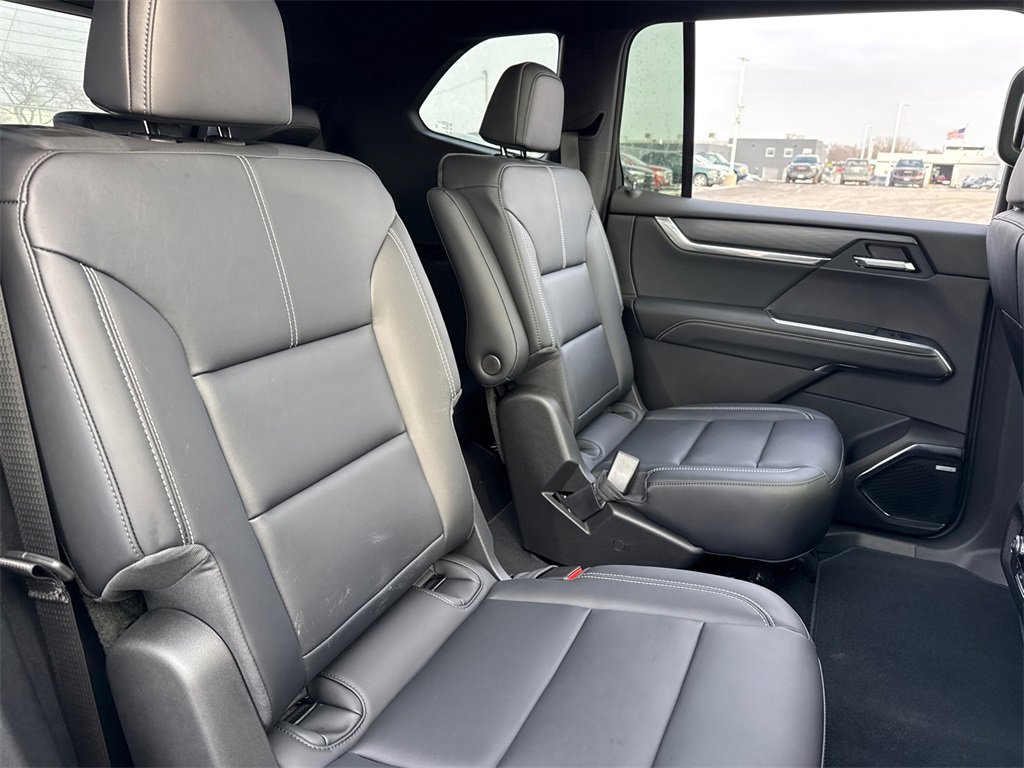 2026 GMC ACADIA - Image 37