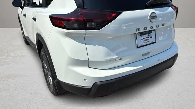 Used 2025 White/off-white Nissan S FWD image 36