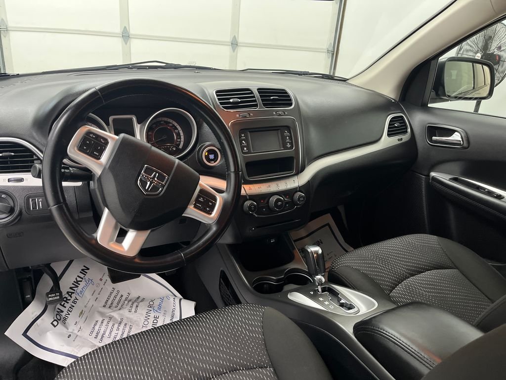Used 2020 Silver Dodge SE image 14