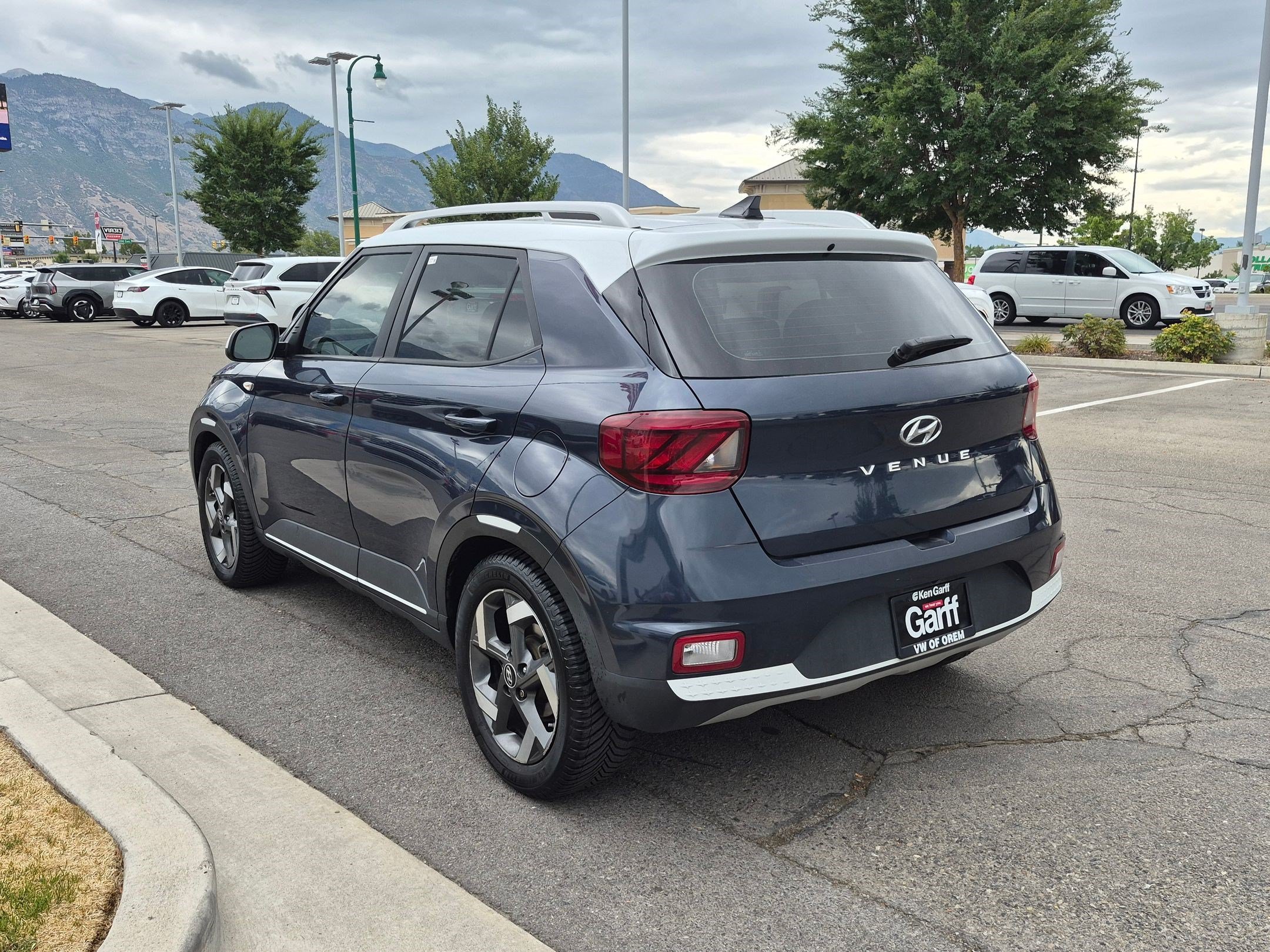 Used 2021 Denim Hyundai Denim image 5