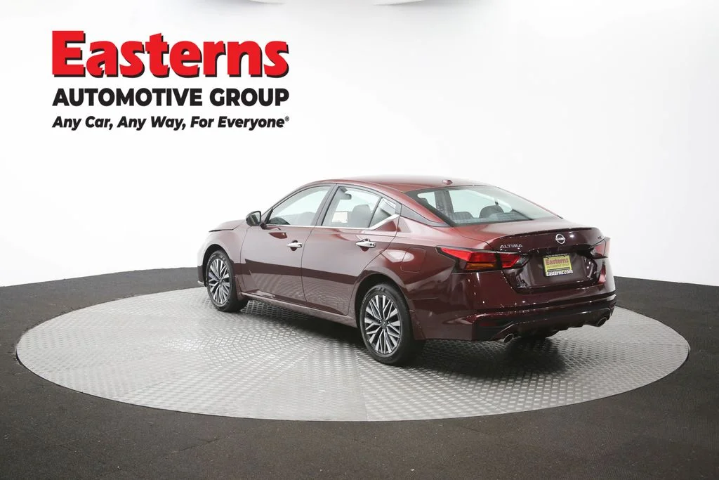Used 2024 Red Nissan 2.5 SV image 66