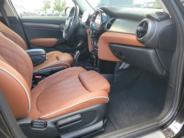 Used 2022 Black MINI Signature image 12