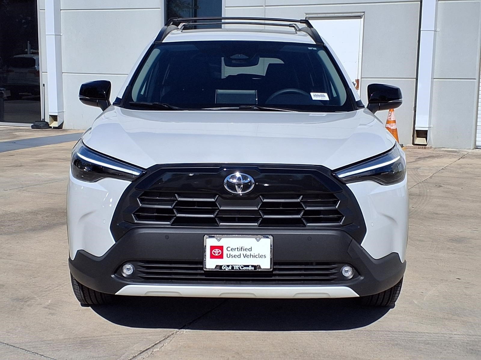 Certified Used 2026 WIND CHILL PEARL Toyota XLE image 2
