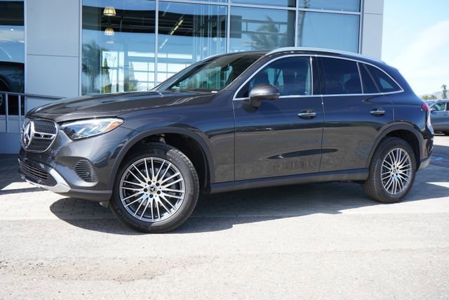 New 2026 Graphite Grey Metallic Mercedes-Benz GLC 300 image 33